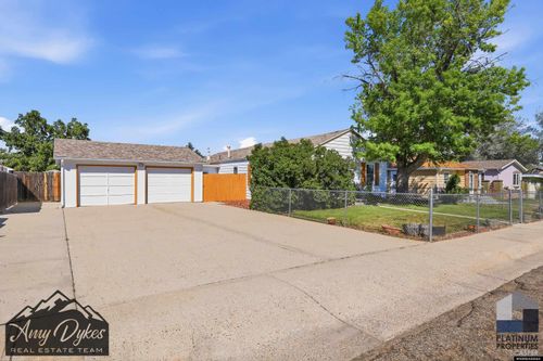 1422 S Fenway St, Casper, WY, 82601-4058 | Card Image