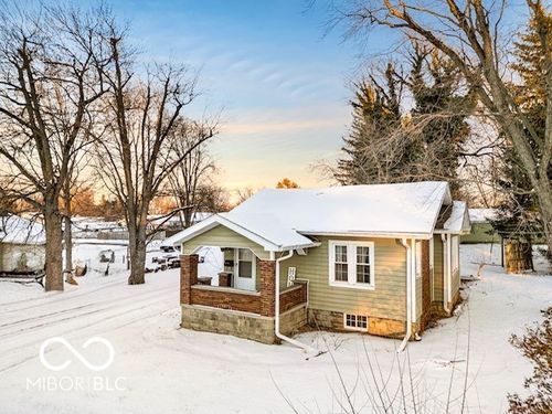 1218 N Ewing St, Seymour, IN, 47274-1105 | Card Image