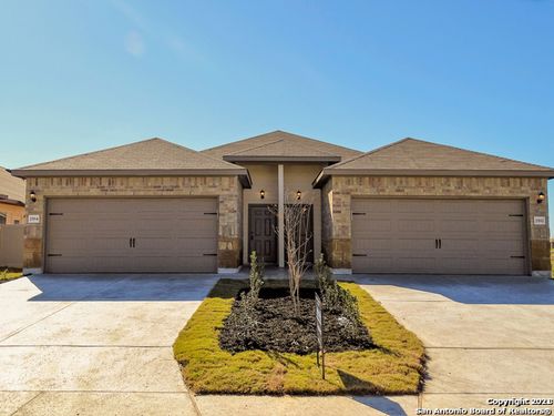 2592 Pahmeyer Rd, New Braunfels, TX, 78130-3933 | Card Image