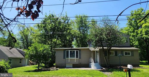 814 Dolington Rd, NEWTOWN, PA, 18940-2728 | Card Image