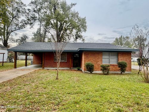 618 Catalpa St, Clarksdale, MS, 38614-3116 | Card Image