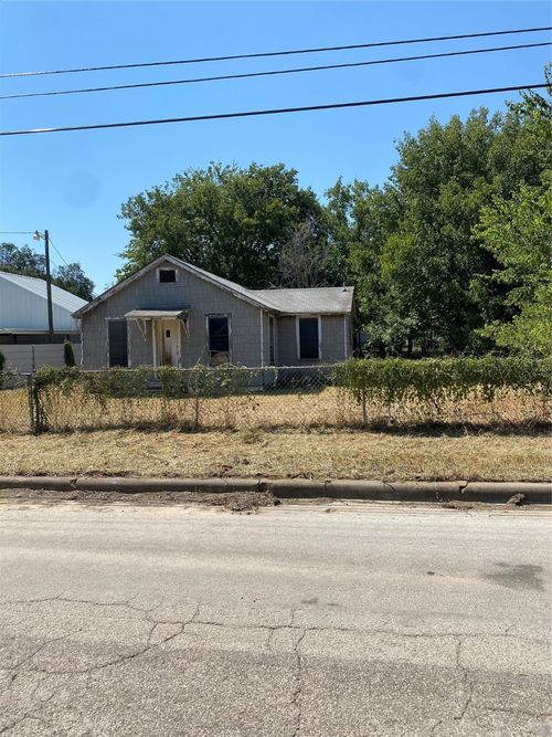 705 Sw 15th St, Mineral Wells, TX, 76067-6835 | Card Image