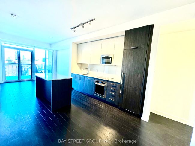 906 - 330 Richmond St W, Condo with 2 bedrooms, 1 bathrooms and null parking in Toronto ON | Image 10