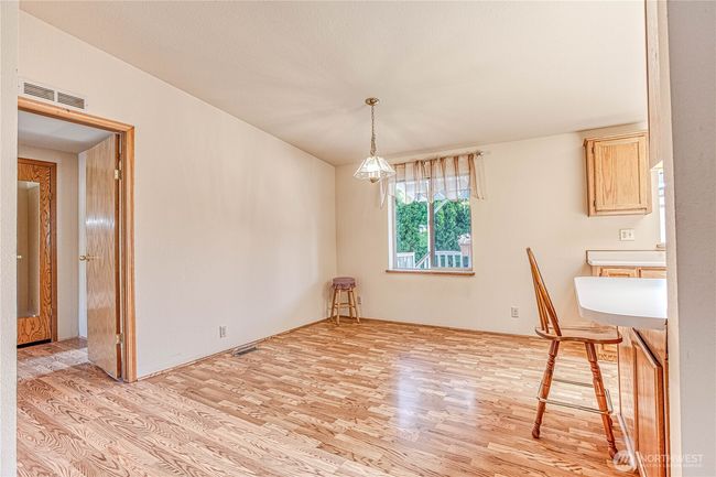 Dining Area | Image 4