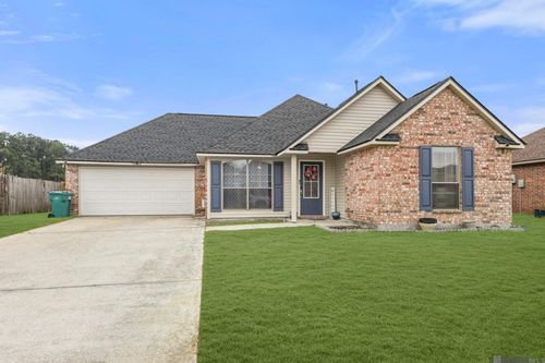 13460 Wynnewood Ave, Denham Springs, LA, 70726-6570 | Card Image
