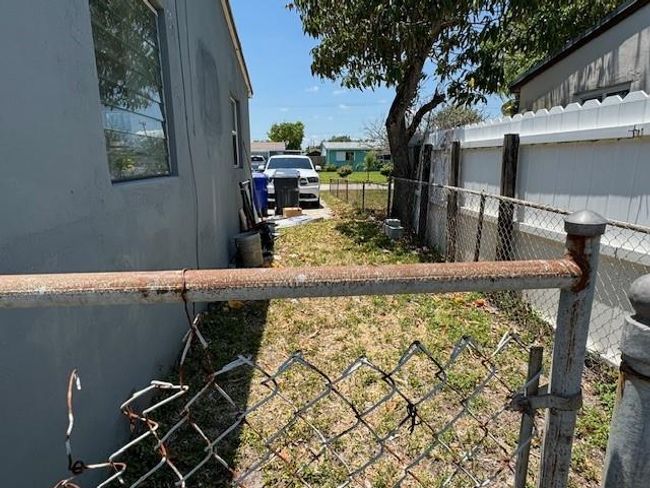 1211 N 71st Ave, House other with 3 bedrooms, 1 bathrooms and null parking in Hollywood FL | Image 23