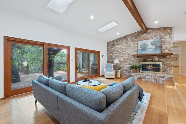 1909 Cypress Pt E, House other with 4 bedrooms, 3 bathrooms and 4 parking in Austin TX | Image 5