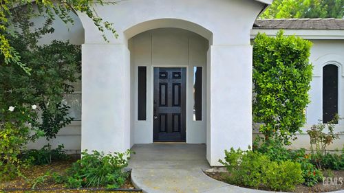2812 Chiselhurst Ct, Bakersfield, CA, 93311-9491 | Card Image