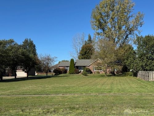 5327 Harveysburg Rd, Waynesville, OH, 45068-9422 | Card Image