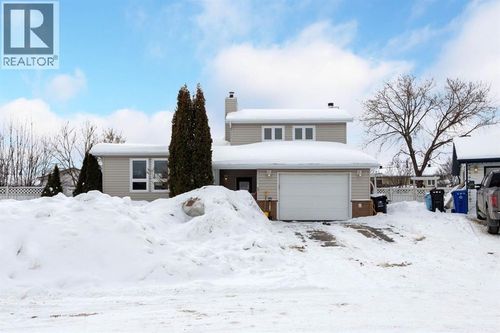 145 Dundas Rd, Fort Mcmurray, AB, T9K1B8 | Card Image