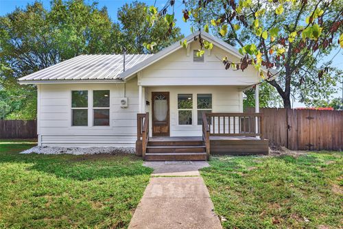 1005 N Neal St, Commerce, TX, 75428-2235 | Card Image