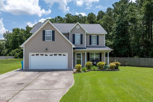 200 Bright Leaf Ln, Jacksonville, NC, 28540-8585 | Card Image