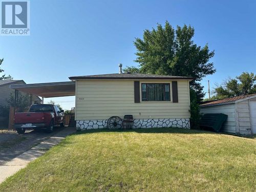 5008 42 Ave, Taber, AB, T1G1A6 | Card Image