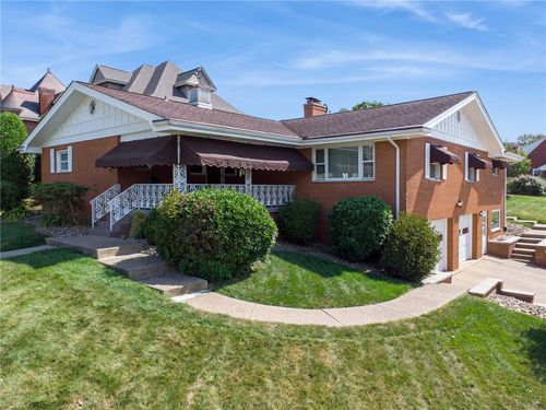 800 Pennsylvania Ave, Irwin, PA, 15642-3734 | Card Image