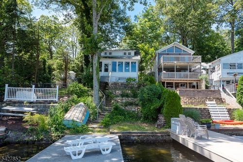 330 Lakeside Ave, Andover, NJ, 07821-5821 | Card Image