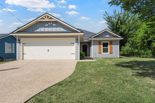 509 Mckinley St, McGregor, TX, 76657-2147 | Card Image