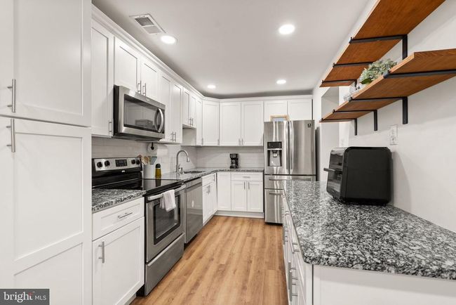10627 Summer Oak Ct, Townhouse with 4 bedrooms, 3 bathrooms and null parking in BURKE VA | Image 21