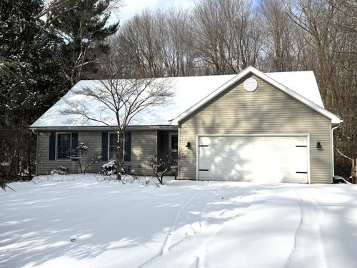 2801 Wildwood Lane, Stevensville, MI, 49127 | Card Image