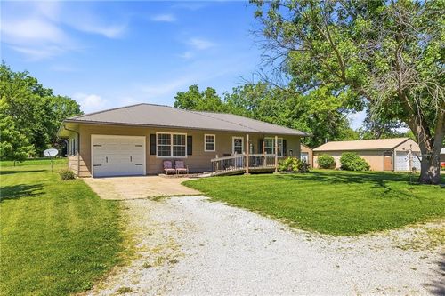 4 Skyline Dr, Adrian, MO, 64720-9224 | Card Image
