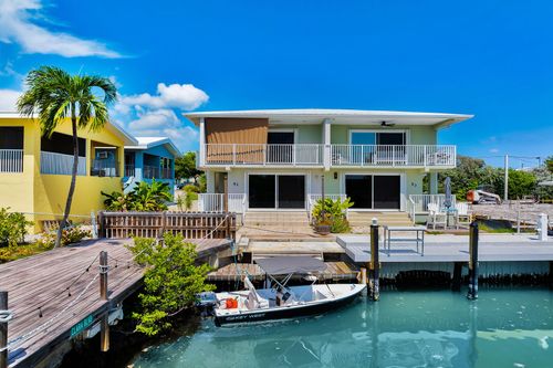 51 Coral Ln, Key Colony Beach, FL, 33051 | Card Image
