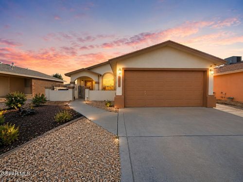 3273 Garden Point Dr, El Paso, TX, 79938-1104 | Card Image