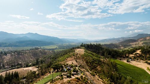 3560 Silverado Trail N, St. Helena, CA, 94574 | Card Image