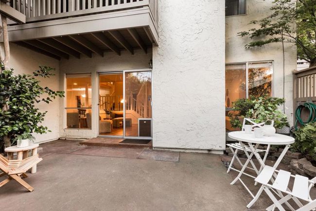 19414 Vineyard Ln, Townhouse with 3 bedrooms, 3 bathrooms and 20 parking in Saratoga CA | Image 21