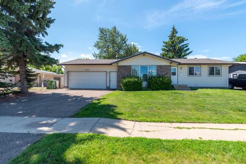 3914 52 Avenue, Lloydminster, AB, T9V1P9 | Card Image