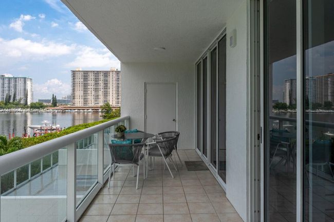 APT-401 - 17050 N Bay Rd, Condo with 2 bedrooms, 2 bathrooms and null parking in Sunny Isles Beach FL | Image 25