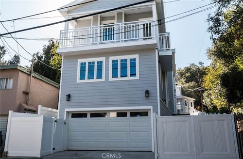 3698 1/2 Fredonia Dr, Los Angeles, CA, 90068-1680 | Card Image