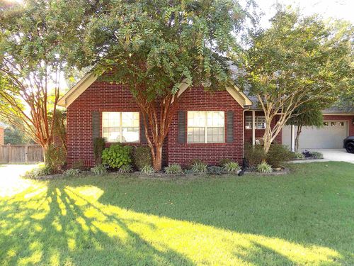 39 Trenton Dr, Greenbrier, AR, 72058-9388 | Card Image