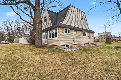 802 N Emily Street, Ludington, MI, 49431 | Card Image