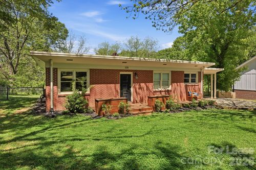 335 E Sumner St, Lincolnton, NC, 28092-2847 | Card Image