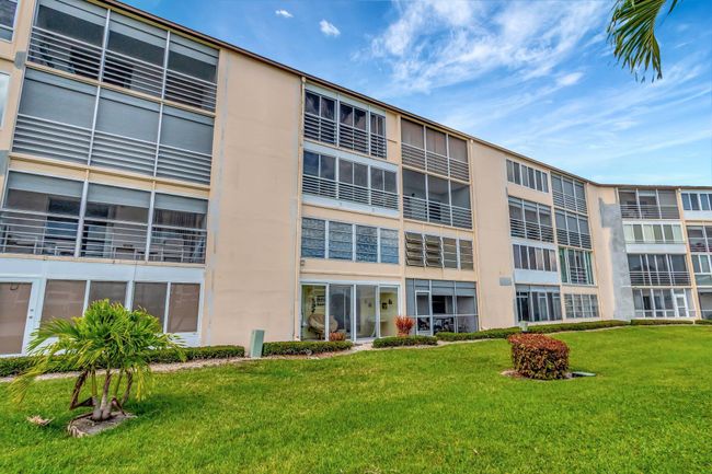 4049 Wolverton C, Condo with 2 bedrooms, 2 bathrooms and null parking in Boca Raton FL | Image 40