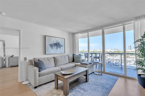 1003-1800 Purdy Ave, Miami Beach, FL, 33139-1452 | Card Image