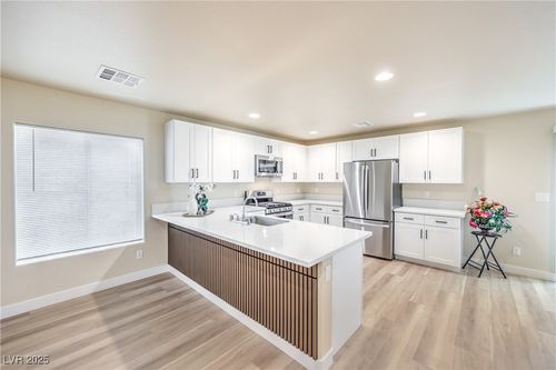 4981 Quiet Morning St, Las Vegas, NV, 89122-7447 | Card Image