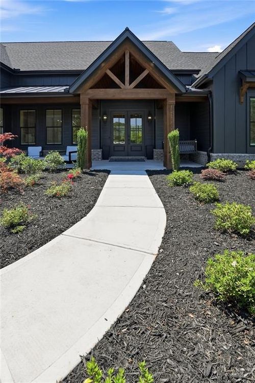 8010 Grand Meadow Run, Gainesville, GA, 30506-2582 | Card Image