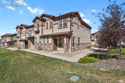 5295 Prominence Point, Townhouse with 2 bedrooms, 2 bathrooms and 2 parking in Colorado Springs CO | Image 2