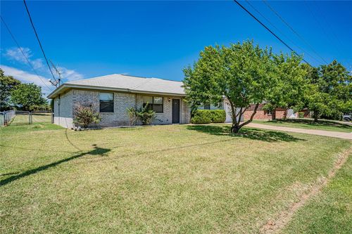 4031 Country Meadows Cir, Granbury, TX, 76049-8001 | Card Image