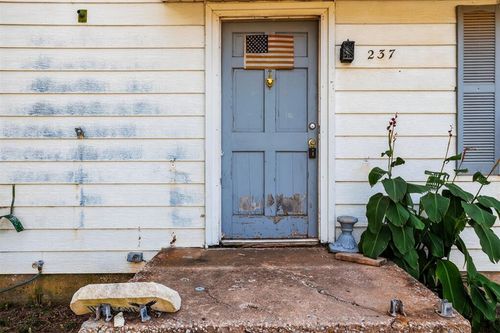 237 Urbana Dr, Blackwell, OK, 74631-4936 | Card Image