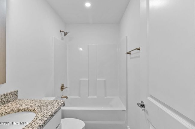 187 Bourbon Cir, House other with 3 bedrooms, 3 bathrooms and 1 parking in Raeford NC | Image 22