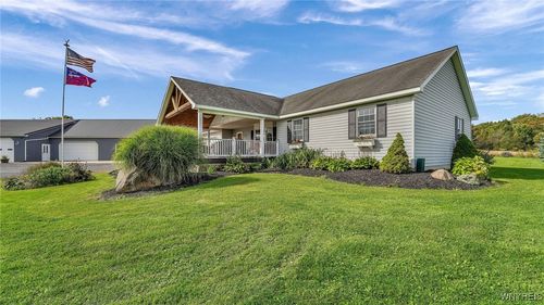 11821 Brown Schoolhouse Road, Freedom, NY, 14065 | Card Image