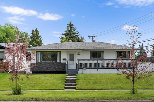 249 Acadia Dr Se, Calgary, AB, T2J0A6 | Card Image