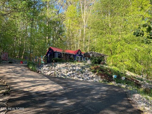 124 Lincoln Ct, Harrogate, TN, 37752-3929 | Card Image