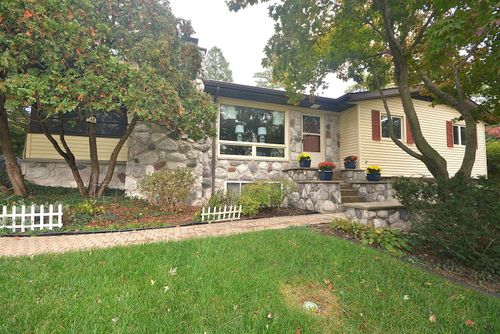517 Houston Rd, Parchment, MI, 49004-1208 | Card Image