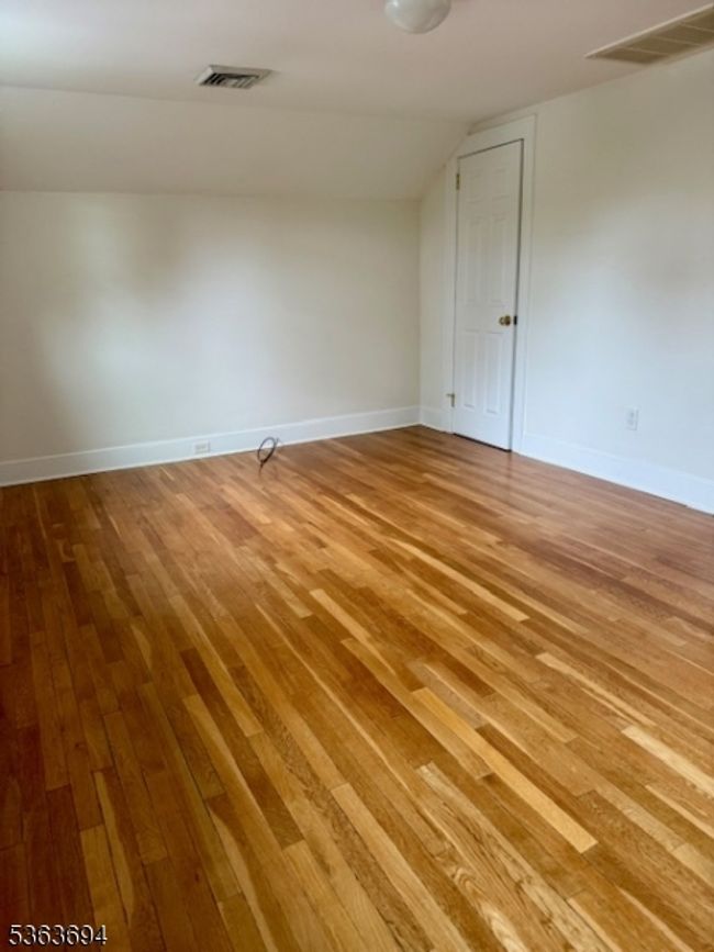2 - 46 Grove St, Home with 2 bedrooms, 1 bathrooms and null parking in Waldwick NJ | Image 7
