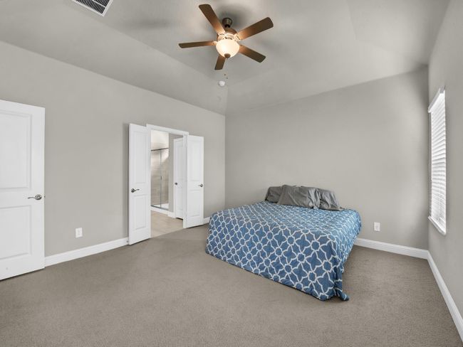 Primary Bedroom | Image 18