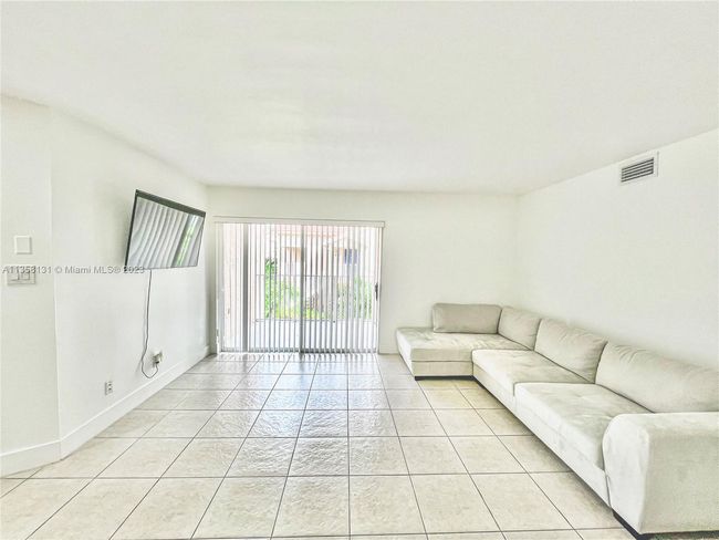 APT-203 - 10521 Sw 157 Th Pl, Condo with 1 bedrooms, 1 bathrooms and null parking in Miami FL | Image 8
