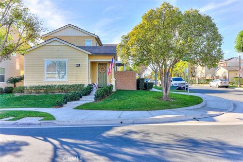 3074 S Cambridge, Ontario, CA, 91761 | Card Image