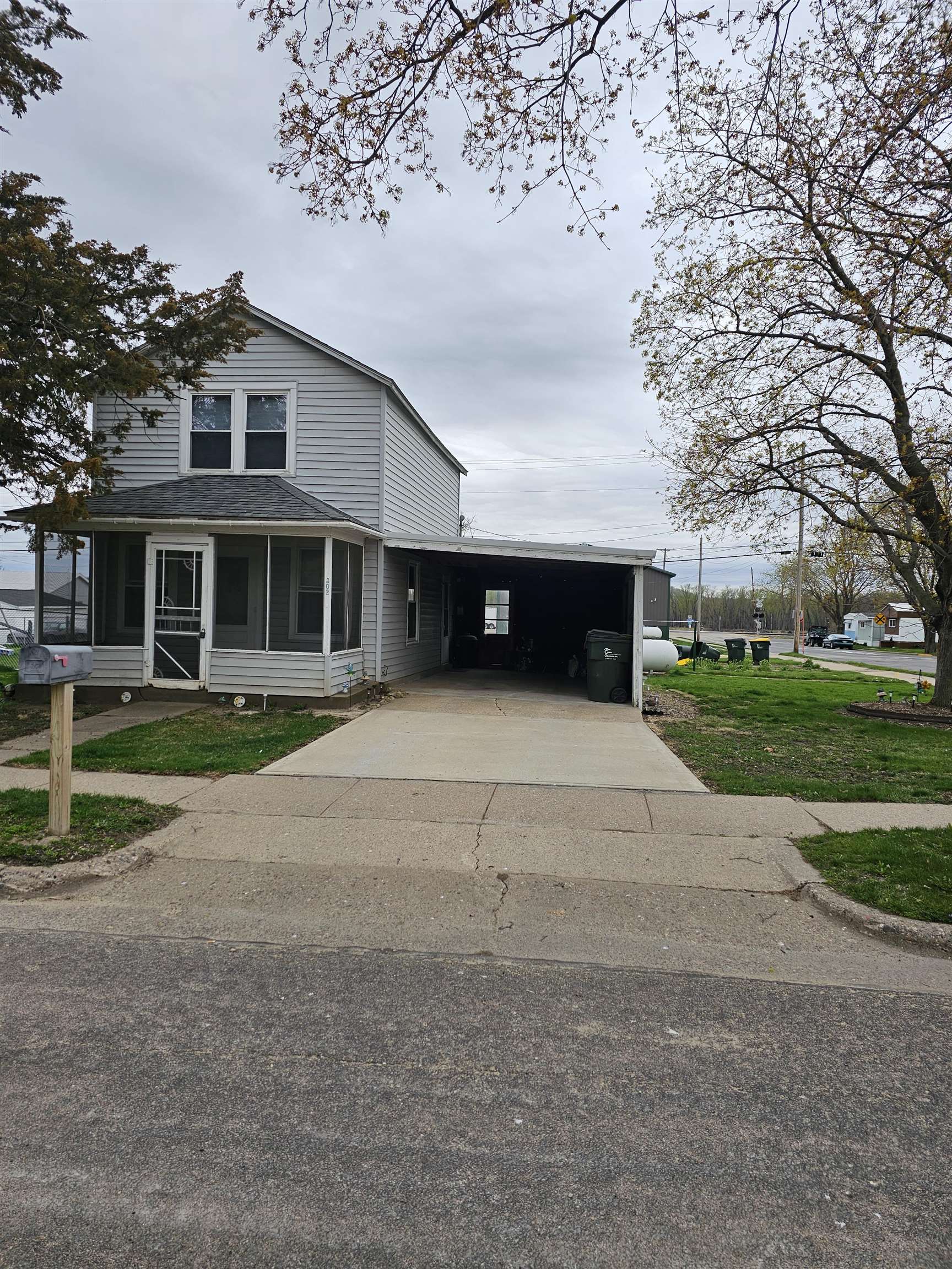 Amelia St, Cassville, WI 53806